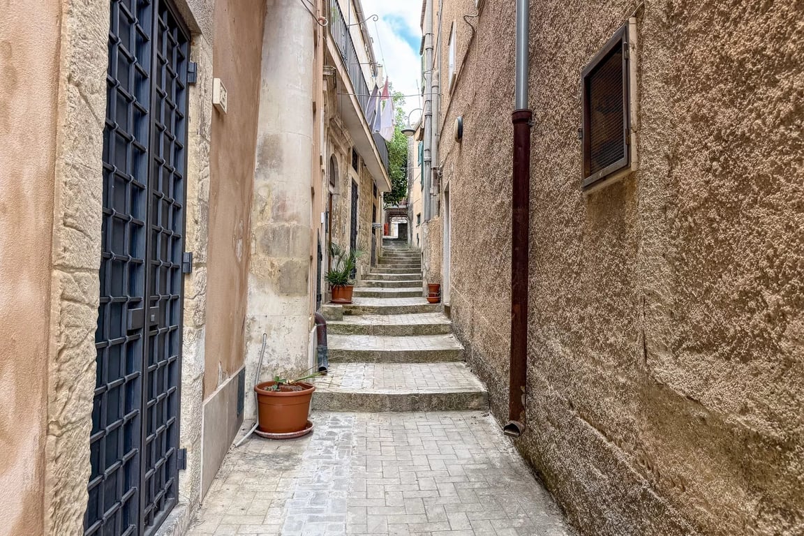 House in Modica - Image 3