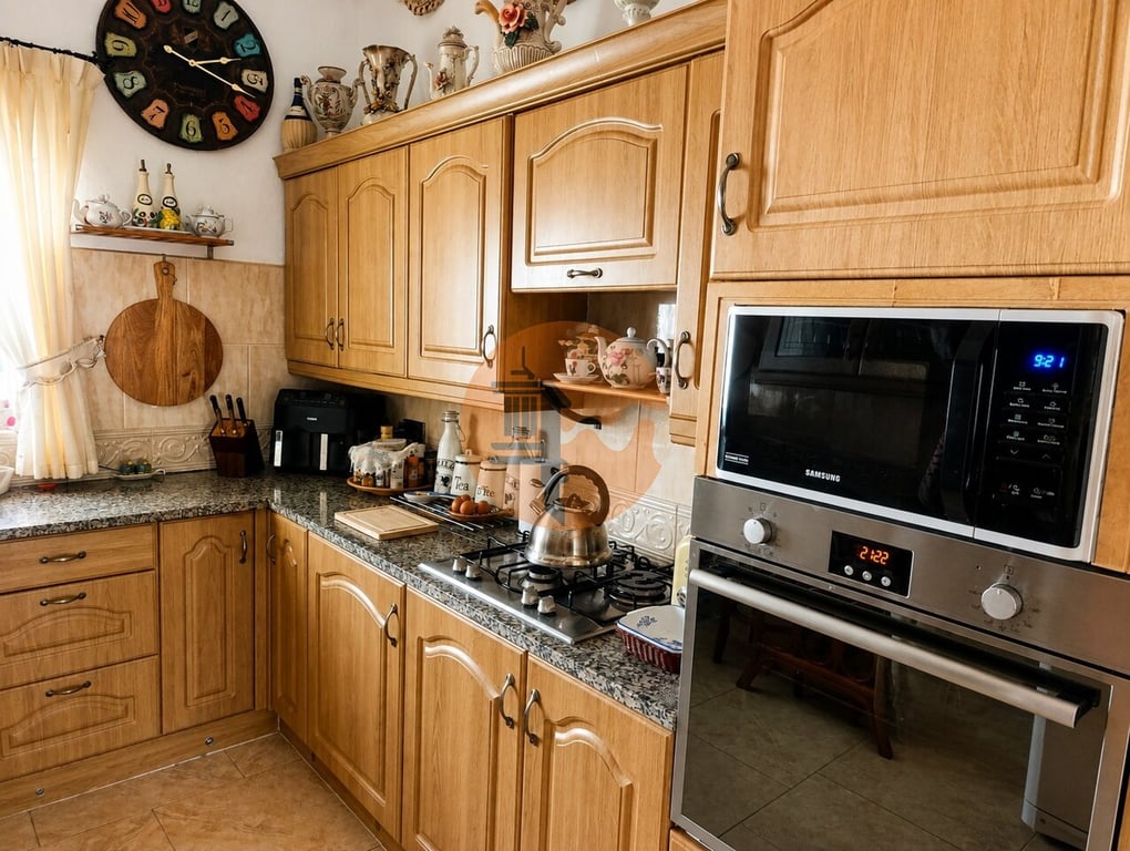 Villa in Portela - Image 2