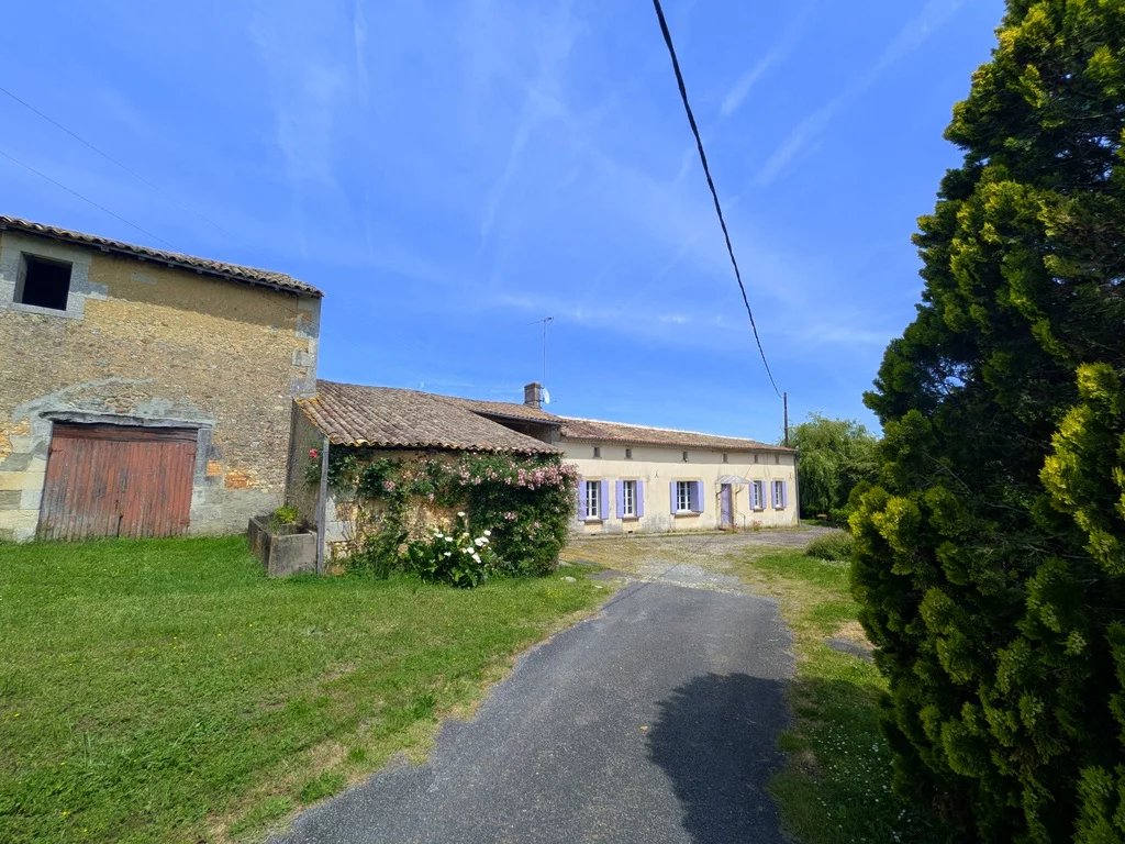 House in Mirambeau - Image 2