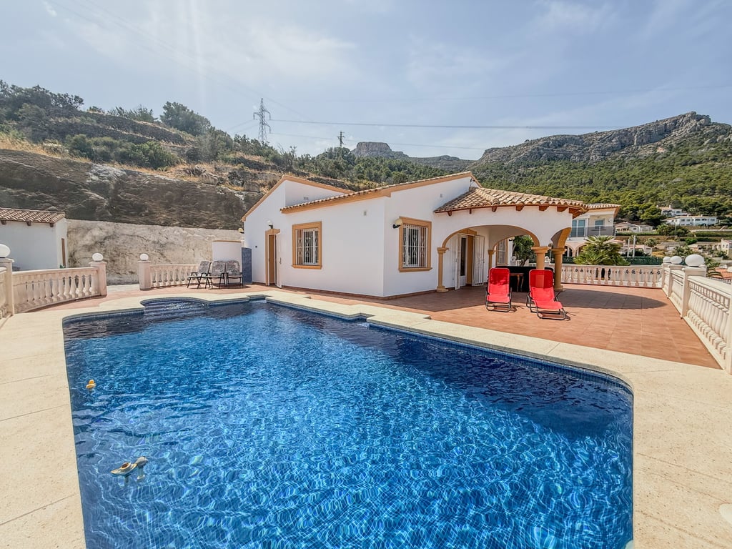 Villa in Calp - Image 2