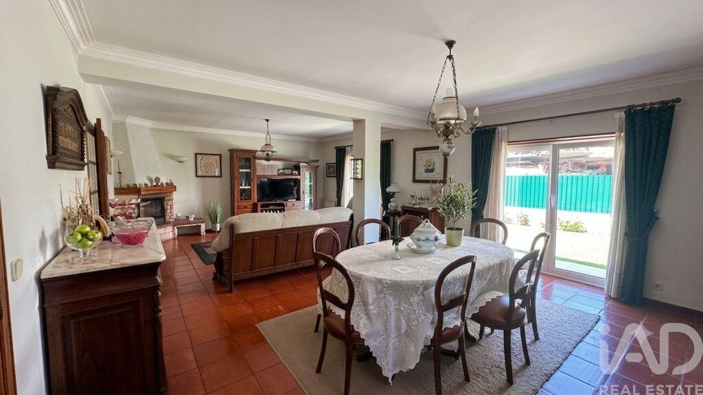 House in Santa Marta de Portuzelo - Image 2