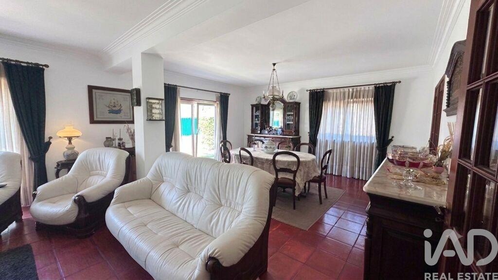 House in Santa Marta de Portuzelo - Image 3