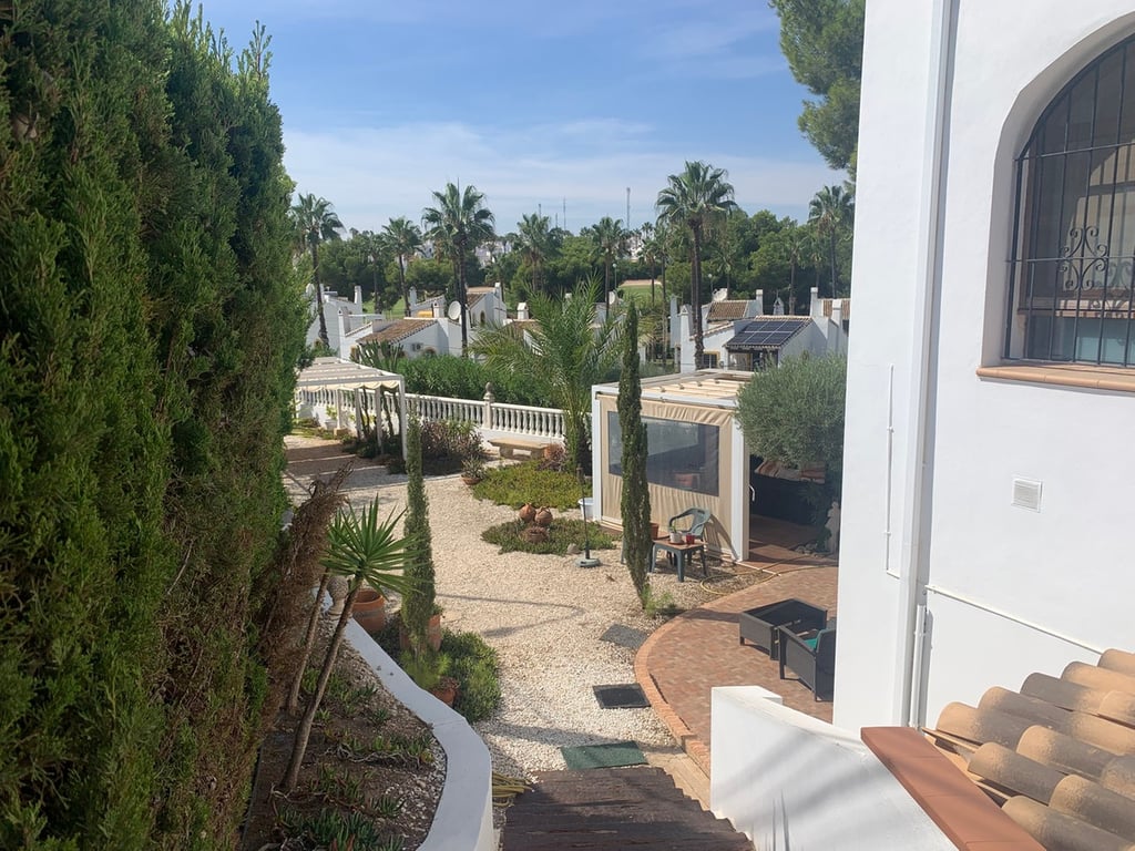 Villa in Villamartin - Image 3