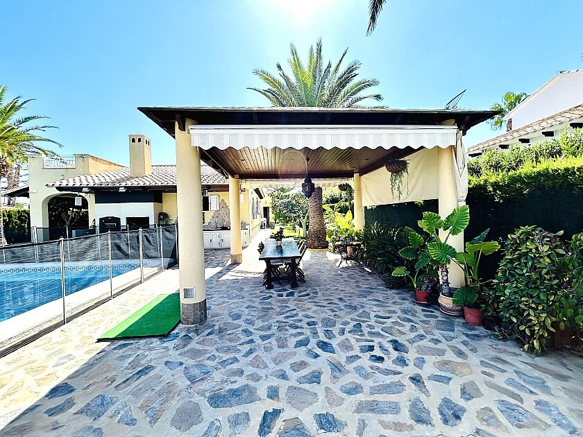 Villa in Cabo Roig - Image 3