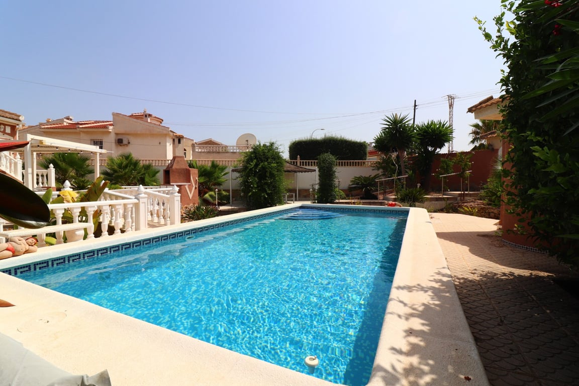 Villa in Ciudad Quesada - Image 2
