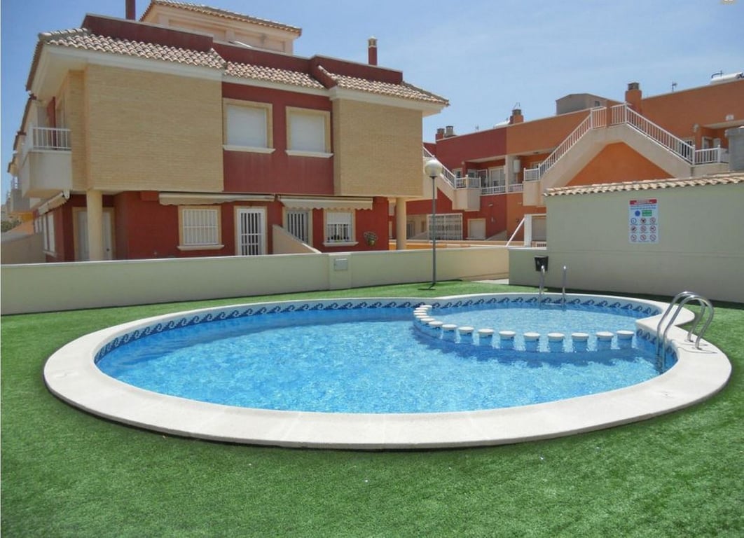 Apartment in Torre de la Horadada - Image 2