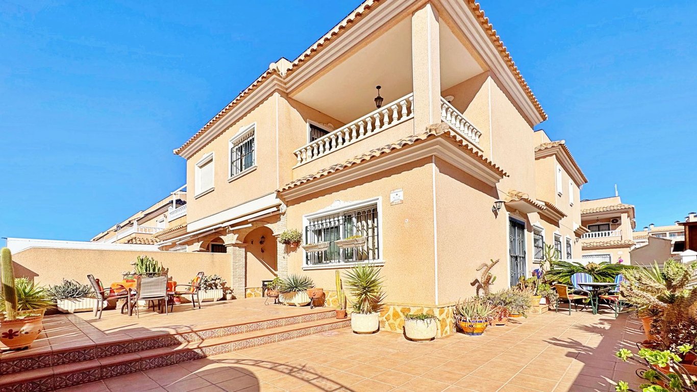 House in Villamartin