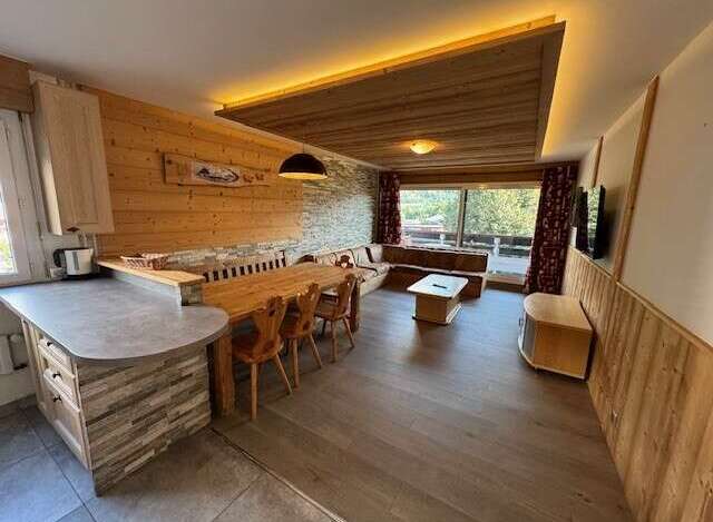 Apartment in Bourg-Saint-Maurice - Image 2