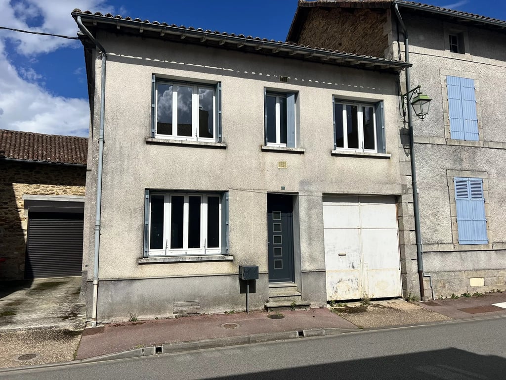 House in Cussac - Image 3