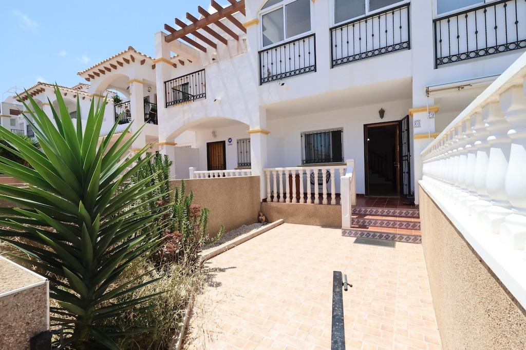 House in Urbanizacion los Balcones - Image 3