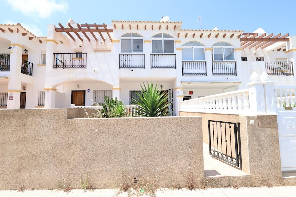 House in Urbanizacion los Balcones - Image 2