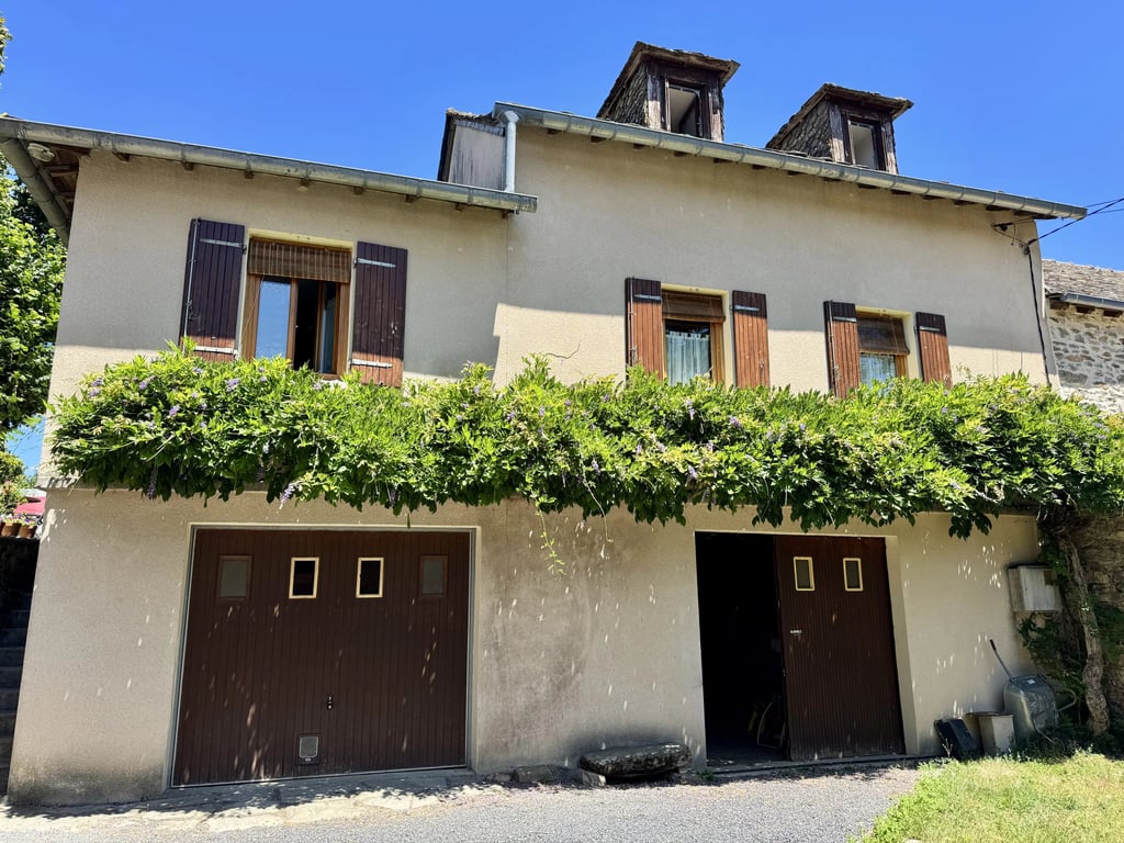 House in Rieupeyroux