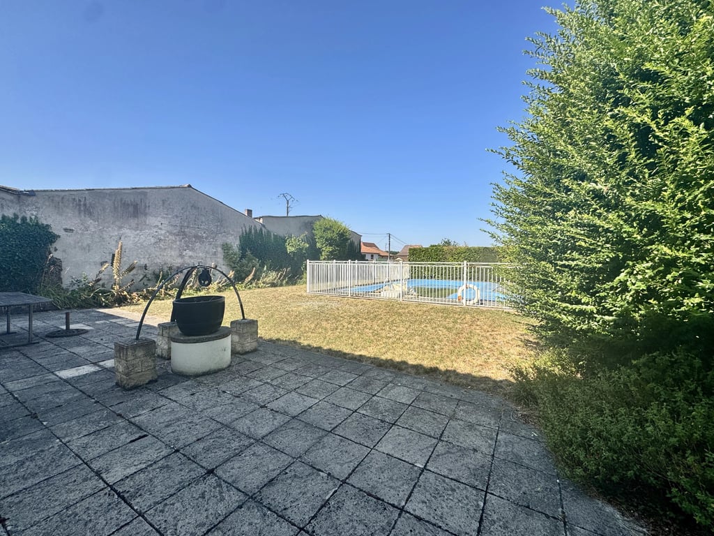 House in Saussignac - Image 2