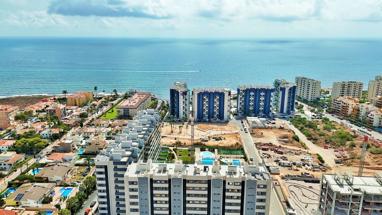 Apartment in Punta Prima - Image 2