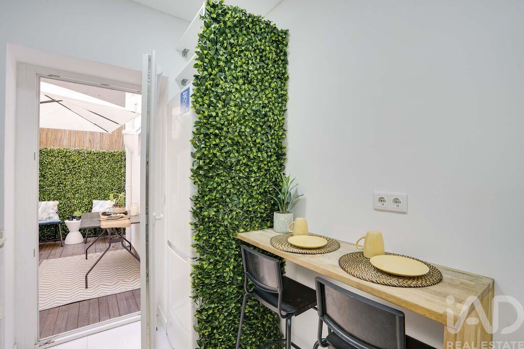 Apartment in Portela - Image 2