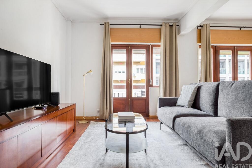 Apartment in Lisbon - Image 2