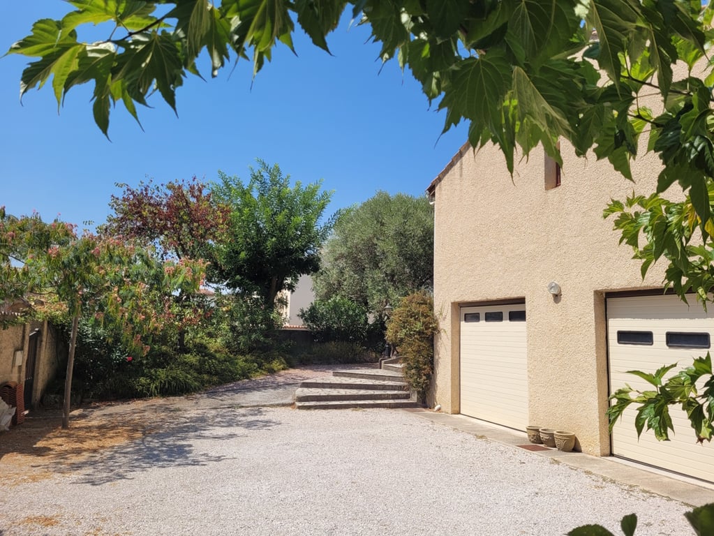 House in Puimisson - Image 2
