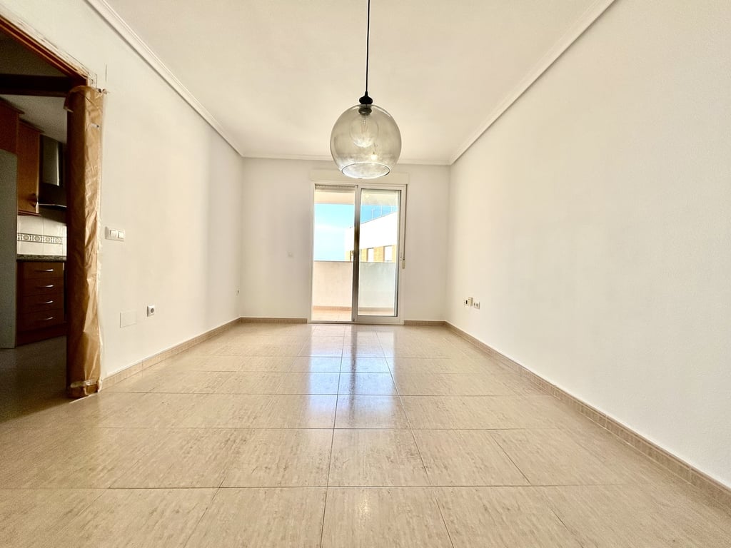 Apartment in Torrevieja - Image 2