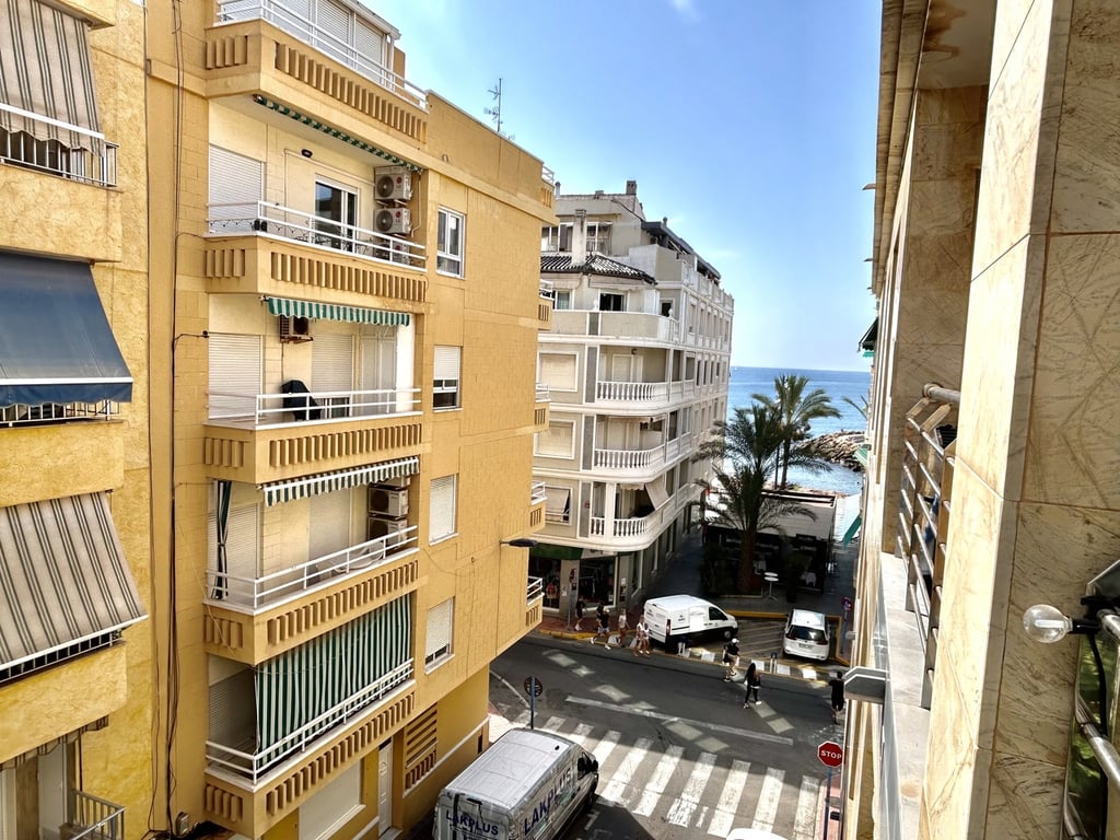 Apartment in Torrevieja - Image 3