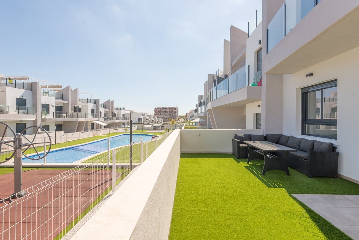 Apartment in San Miguel de Salinas - Image 3