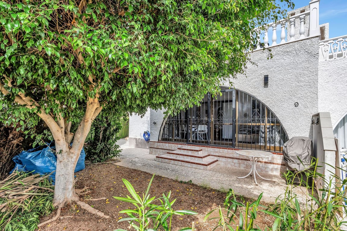 House in Playa Flamenca - Image 2