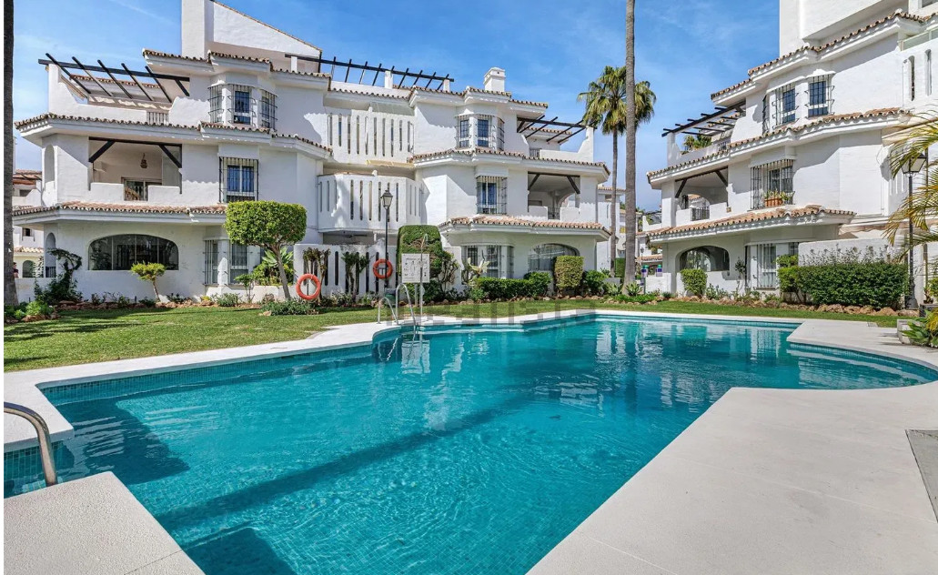 Apartment in Nueva Andalucia