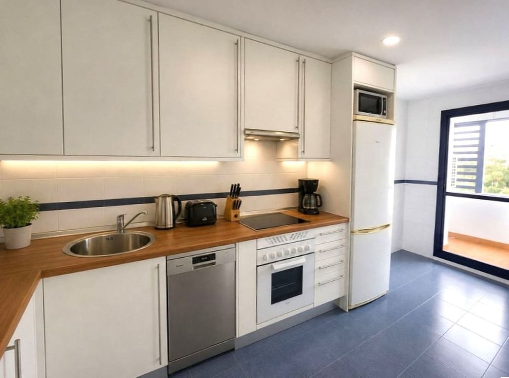 Penthouse in Estepona - Image 2