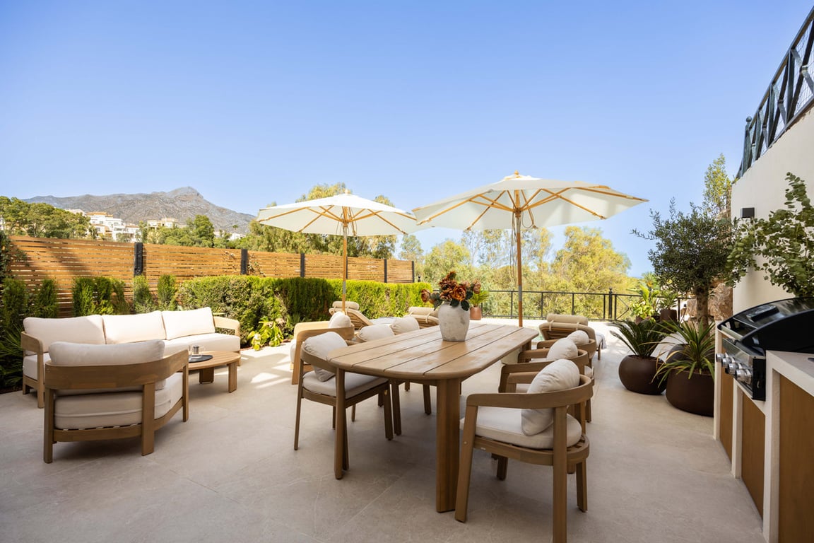 House in Nueva Andalucia - Image 2