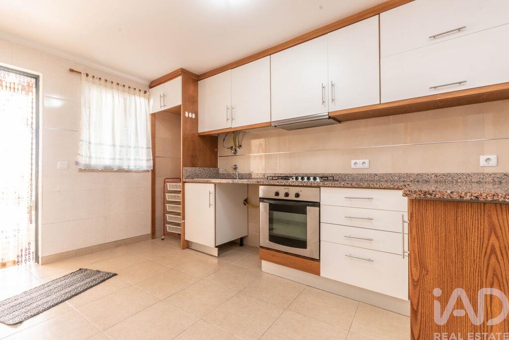 House in Marinha Grande - Image 2