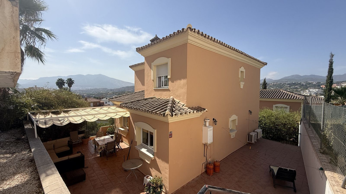 Villa in Coin