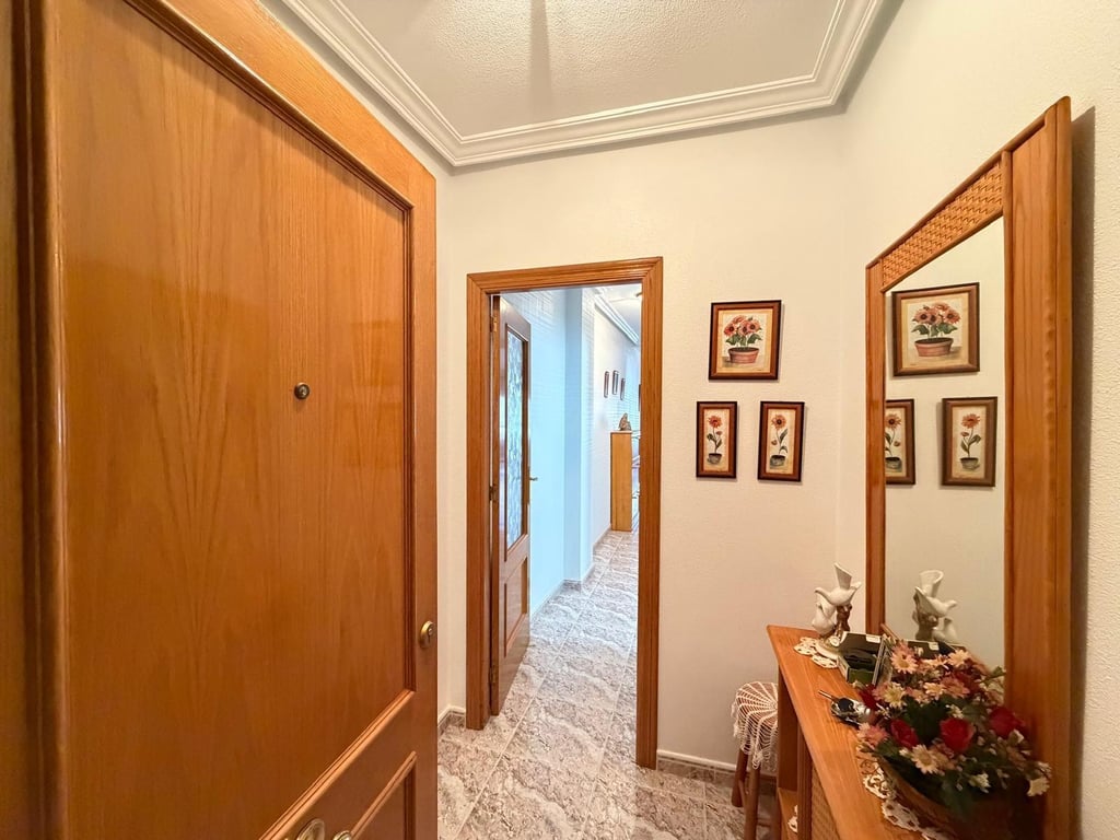 Apartment in Torrevieja - Image 3