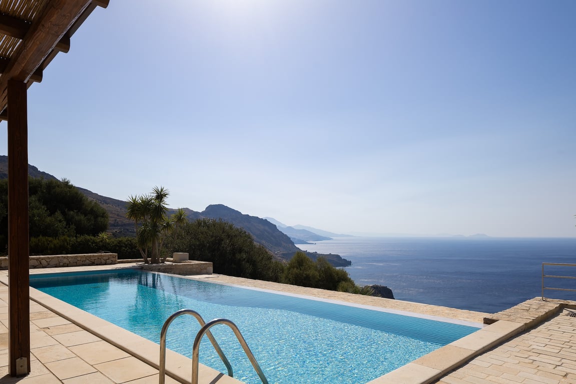 Villa in Rodakino - Image 3