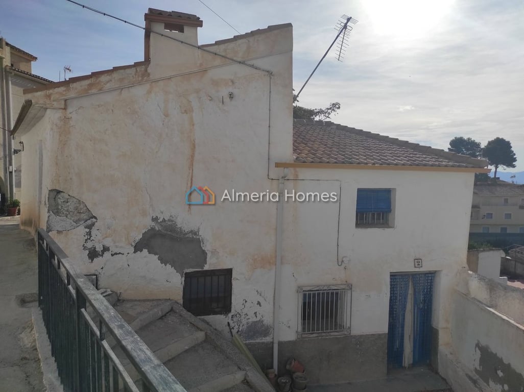 House in Lucar