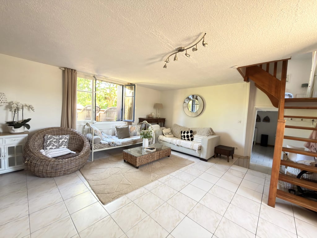 House in Villefagnan - Image 3