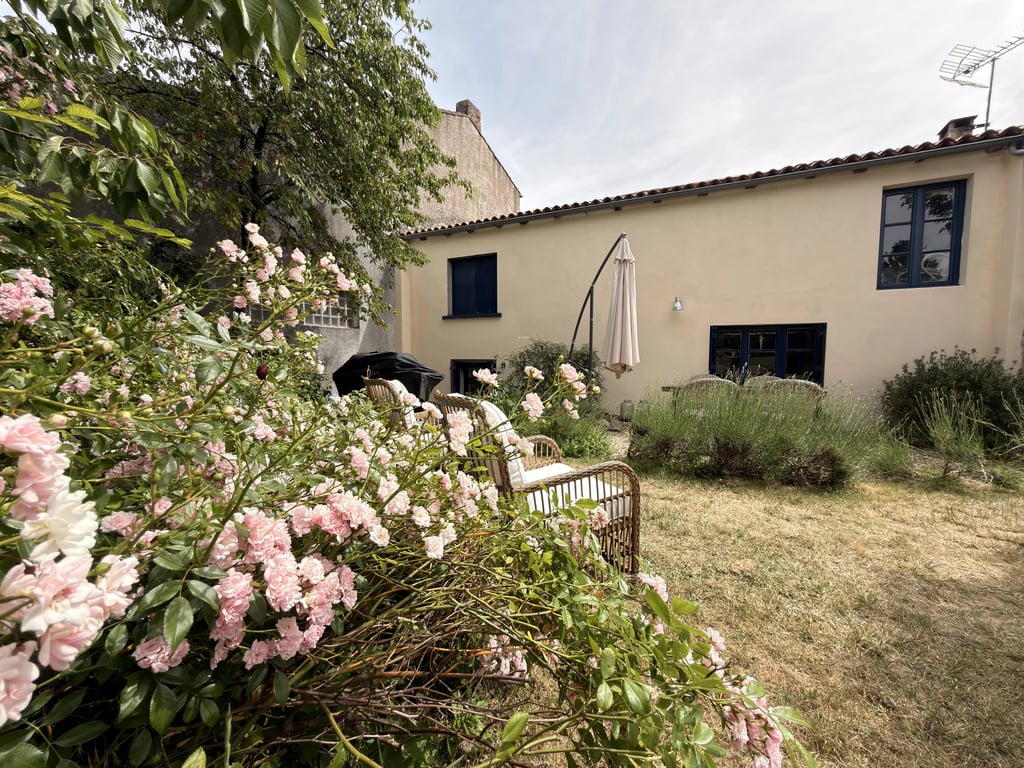 House in Villefagnan - Image 2