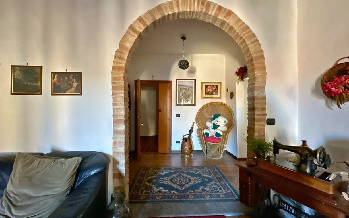 House in Piegaro - Image 2