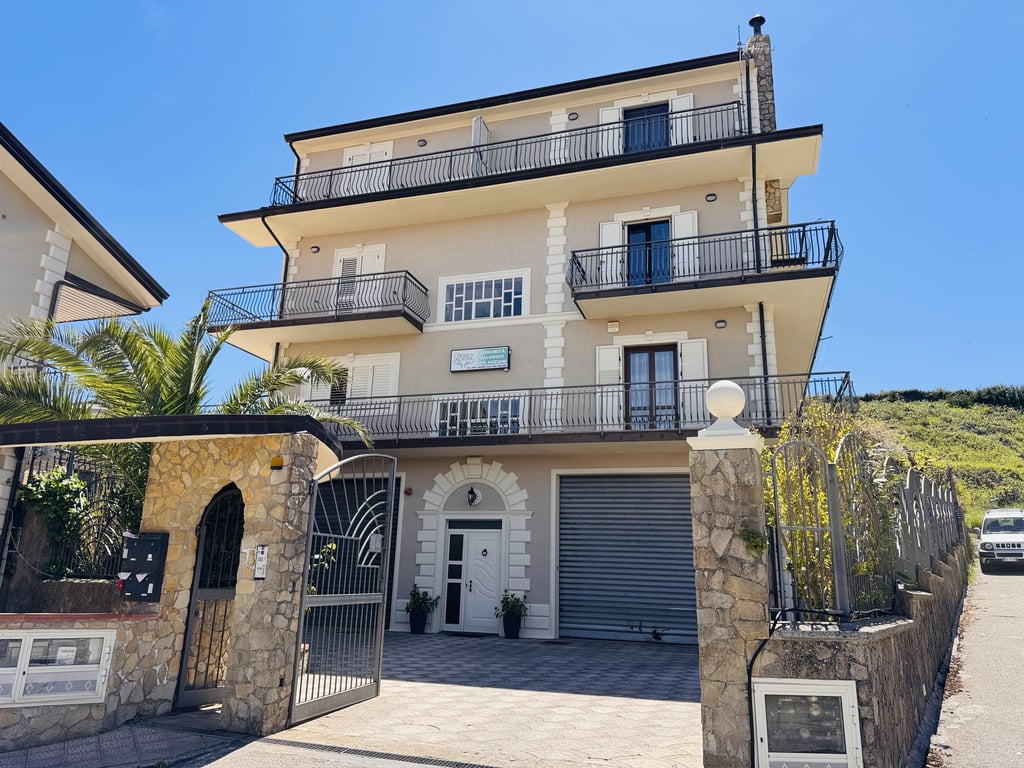 Apartment in Mistretta - Image 3