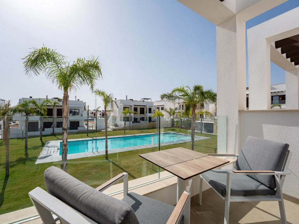 Apartment in Torrevieja - Image 2