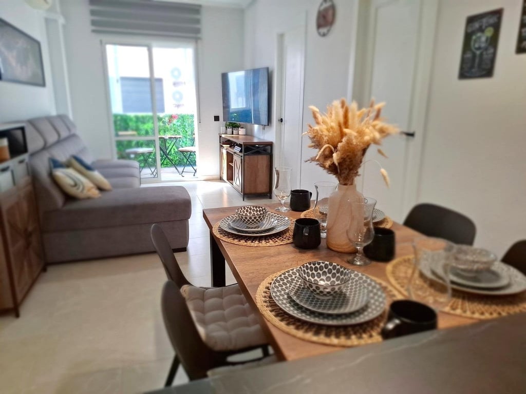 Apartment in Torrevieja - Image 2