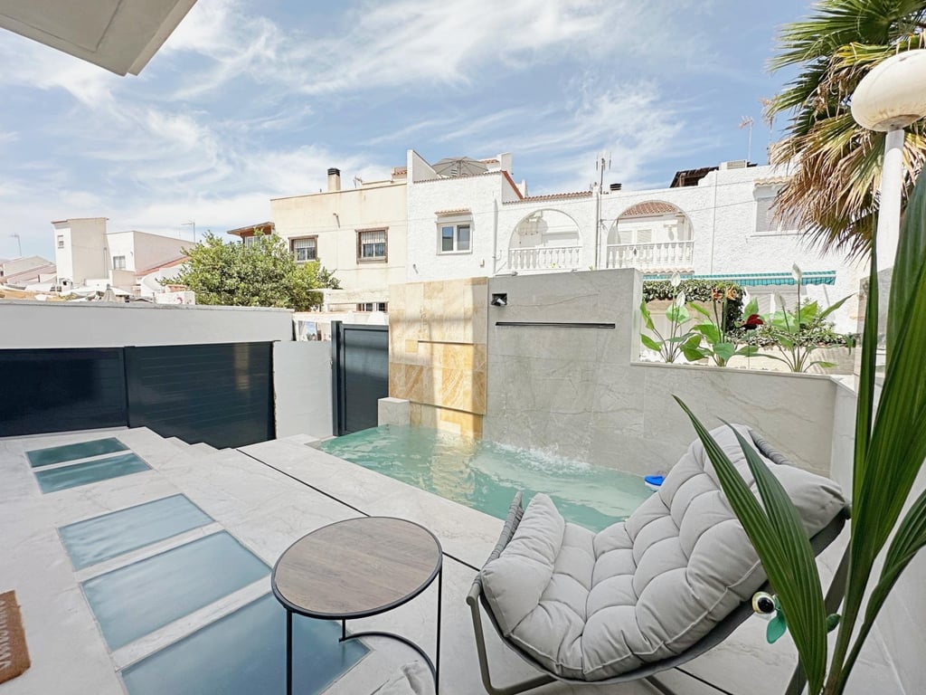 House in Torrevieja - Image 2