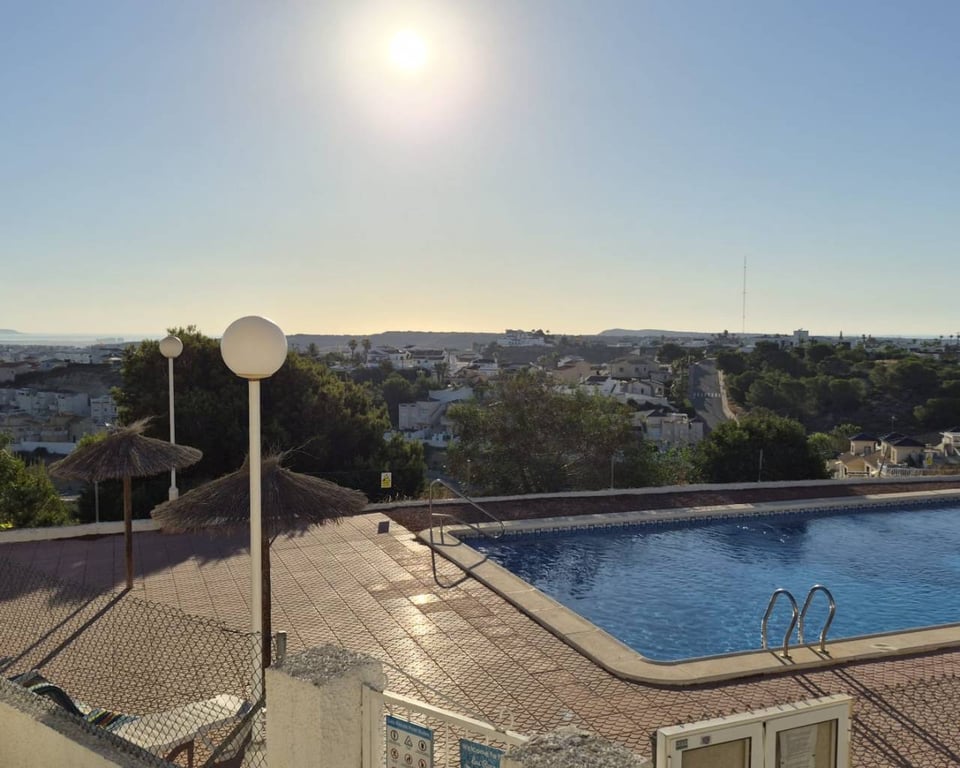 Apartment in Alicante - Image 3