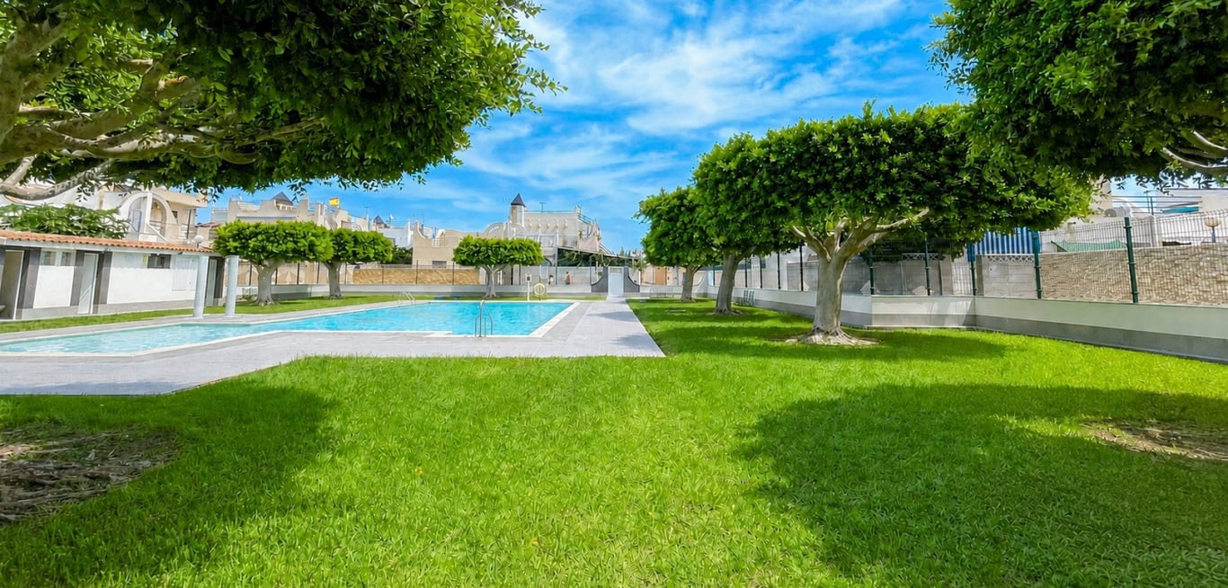 House in Torrevieja - Image 3