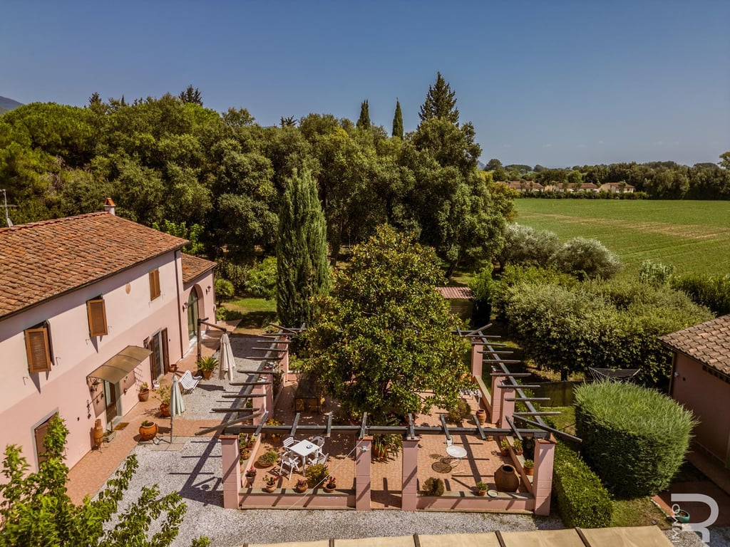 House in San Giuliano Terme - Image 3