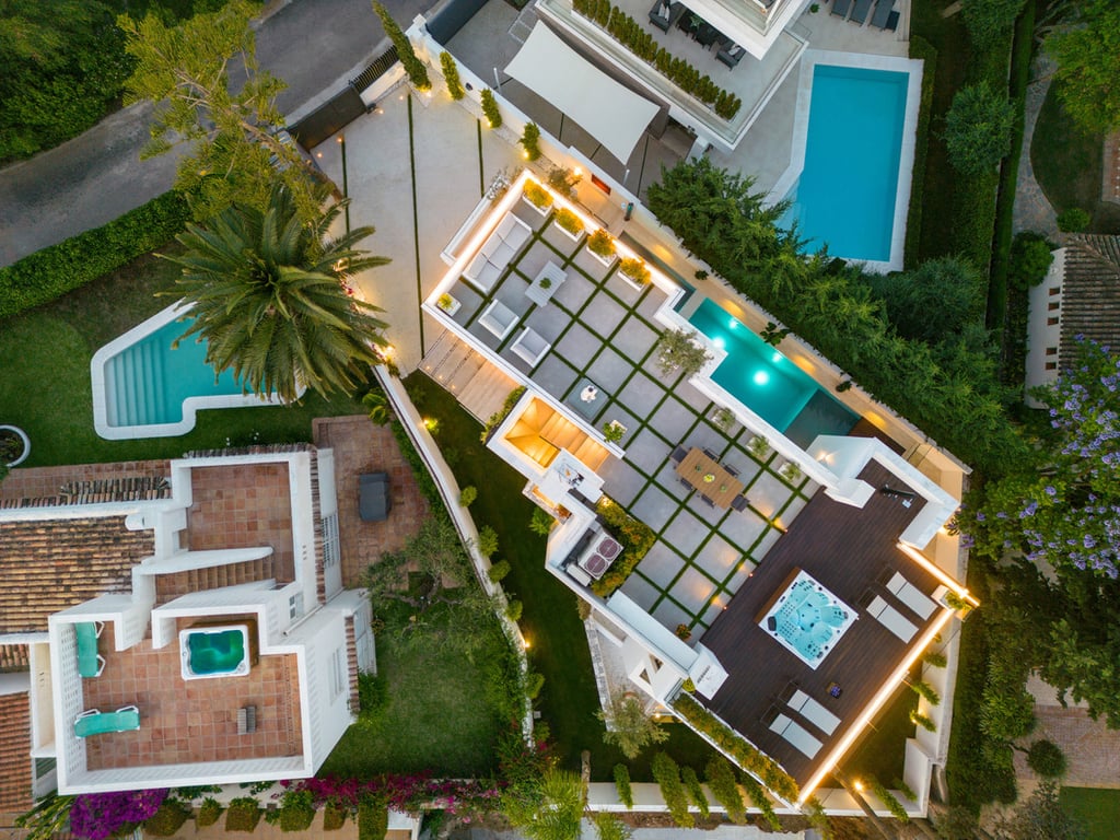 Villa in Nueva Andalucia - Image 3