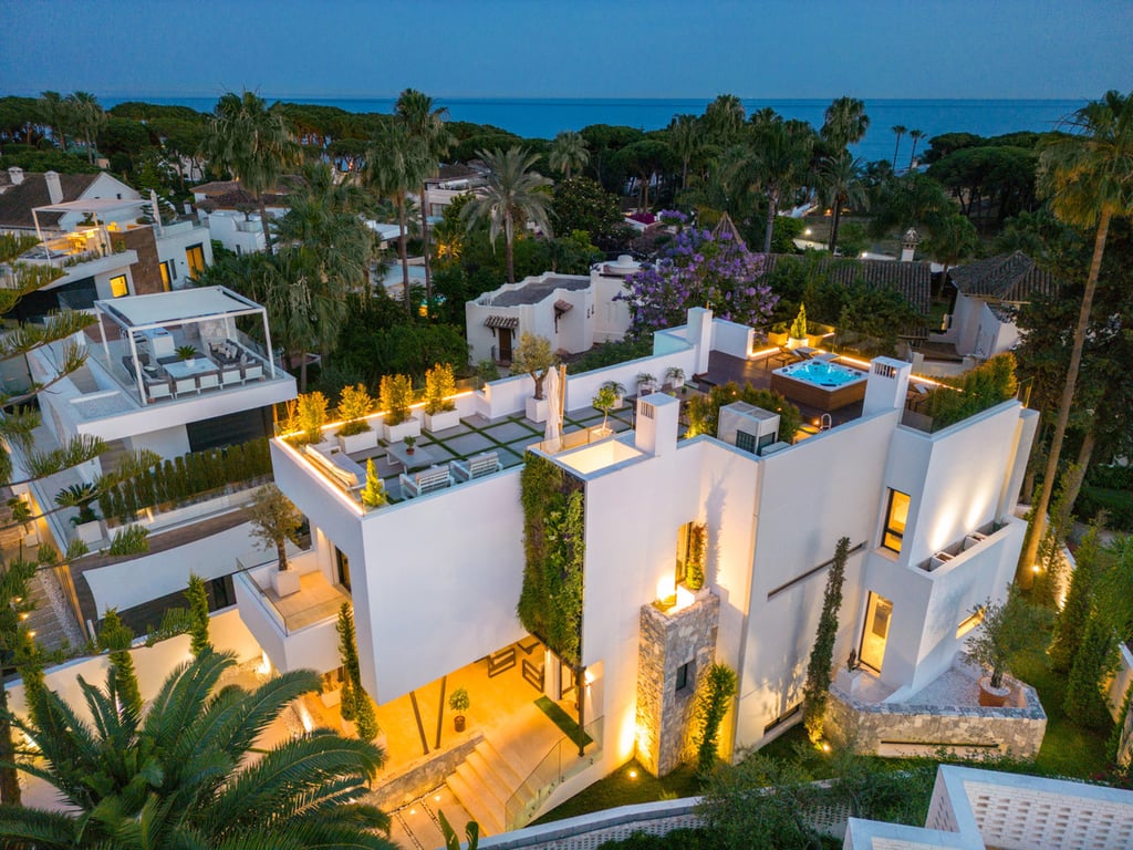 Villa in Nueva Andalucia