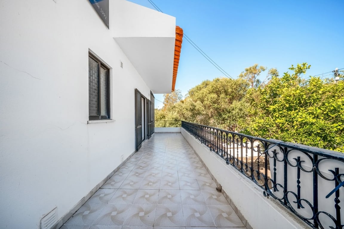 House in Faro