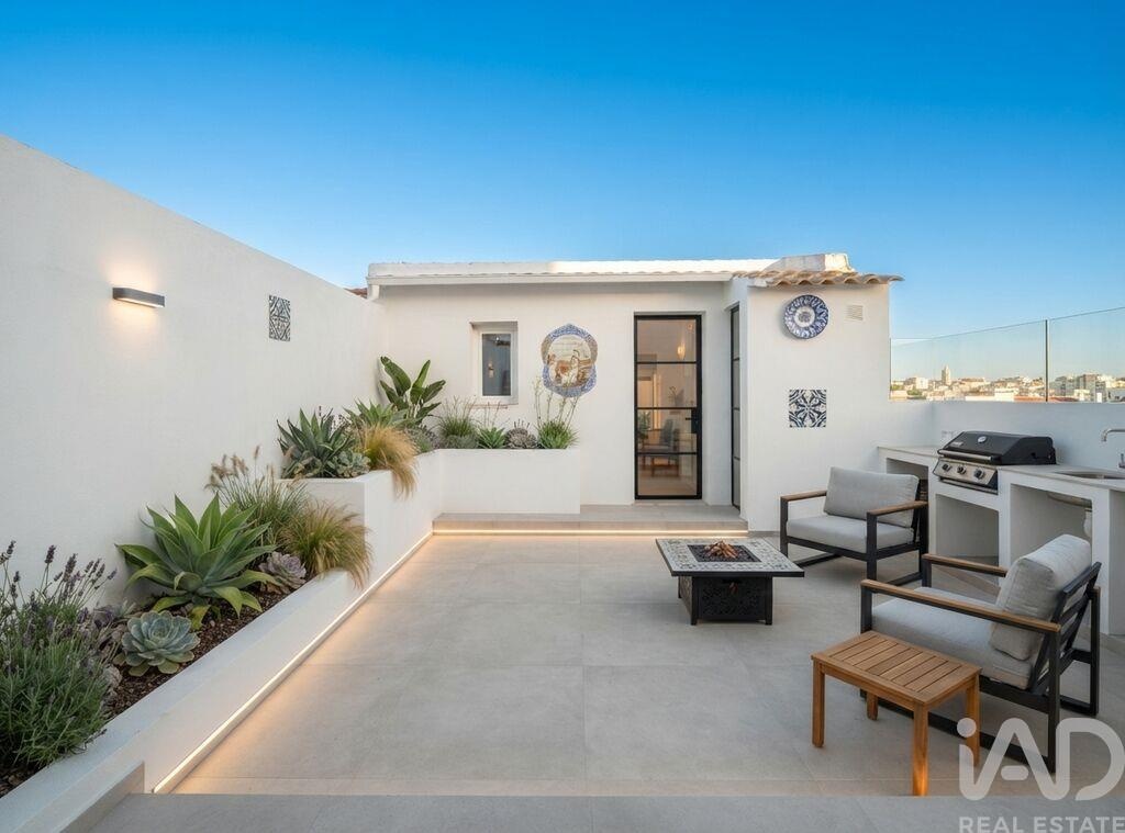House in Faro