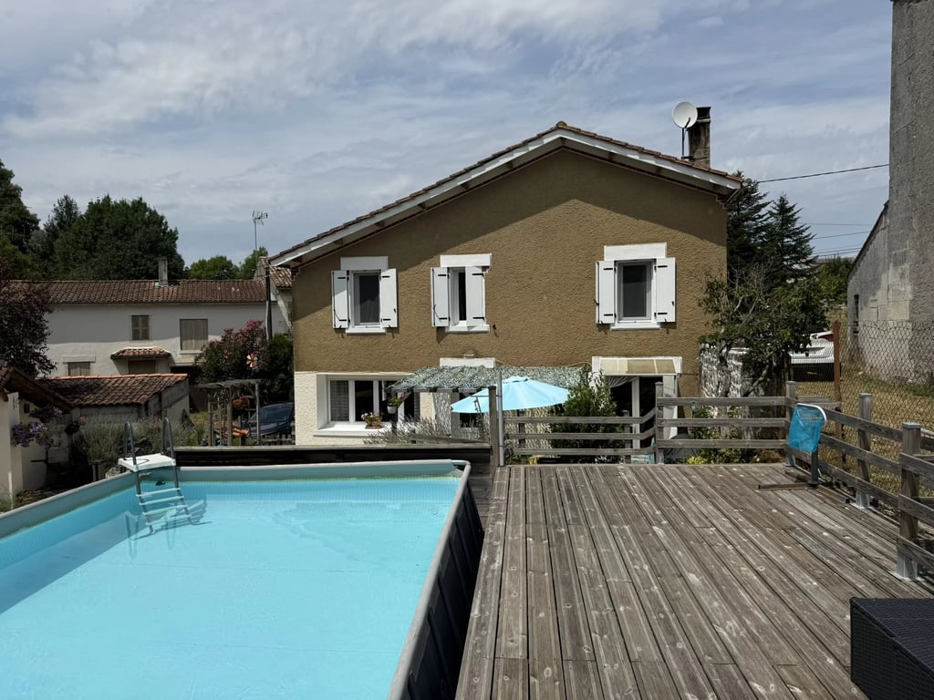 House in Guitinieres