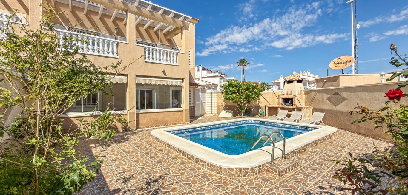 Apartment in Playa Flamenca - Image 2