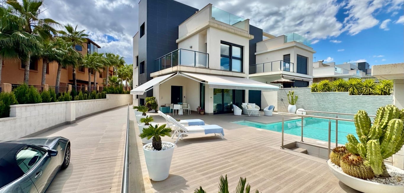 House in San Miguel de Salinas